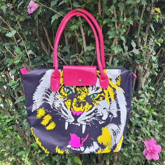 Wild Tiger large purse bag nwt - Picture 1 of 5